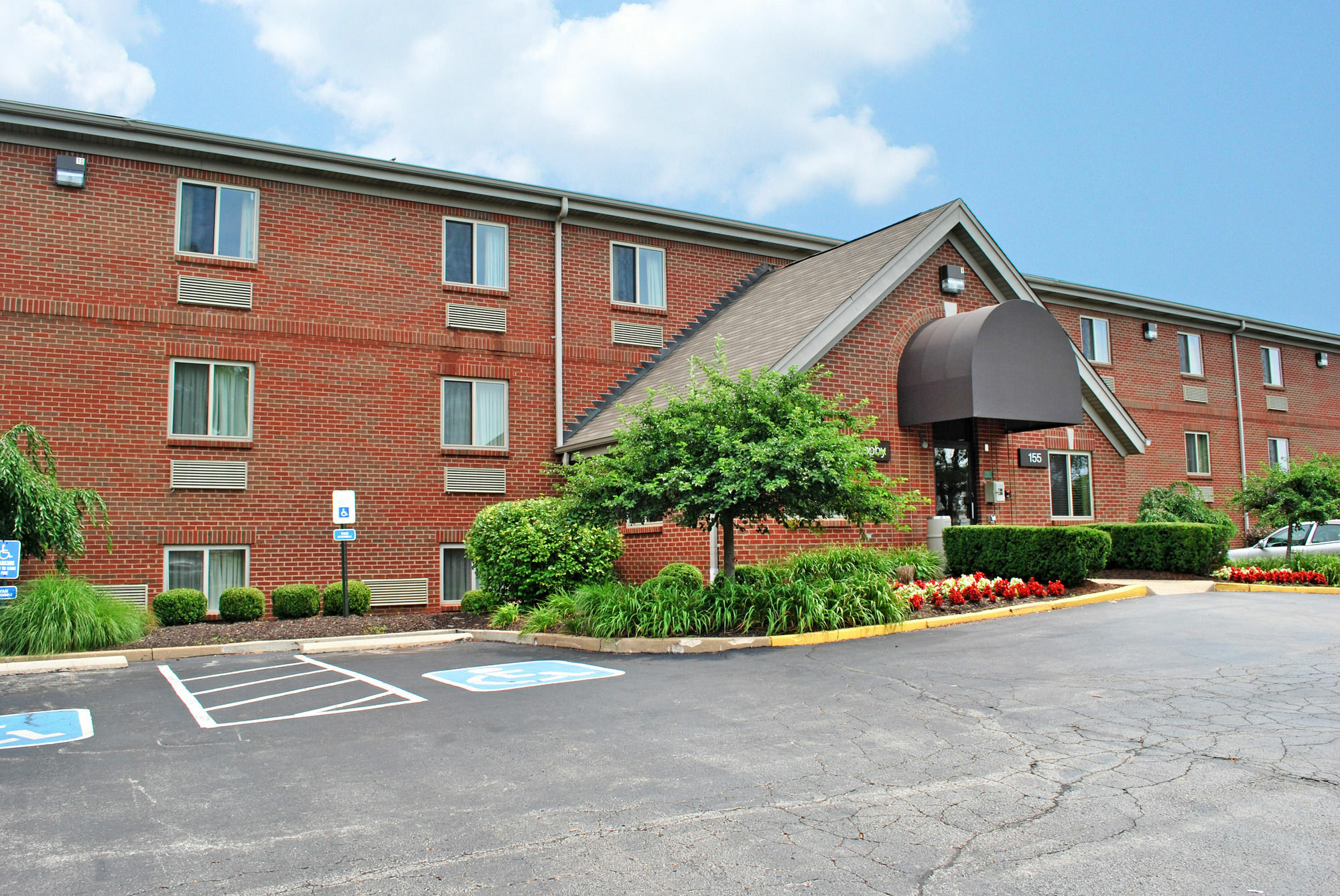 Welcome Suites Hazelwood Extended Stay Hotel Exteriér fotografie